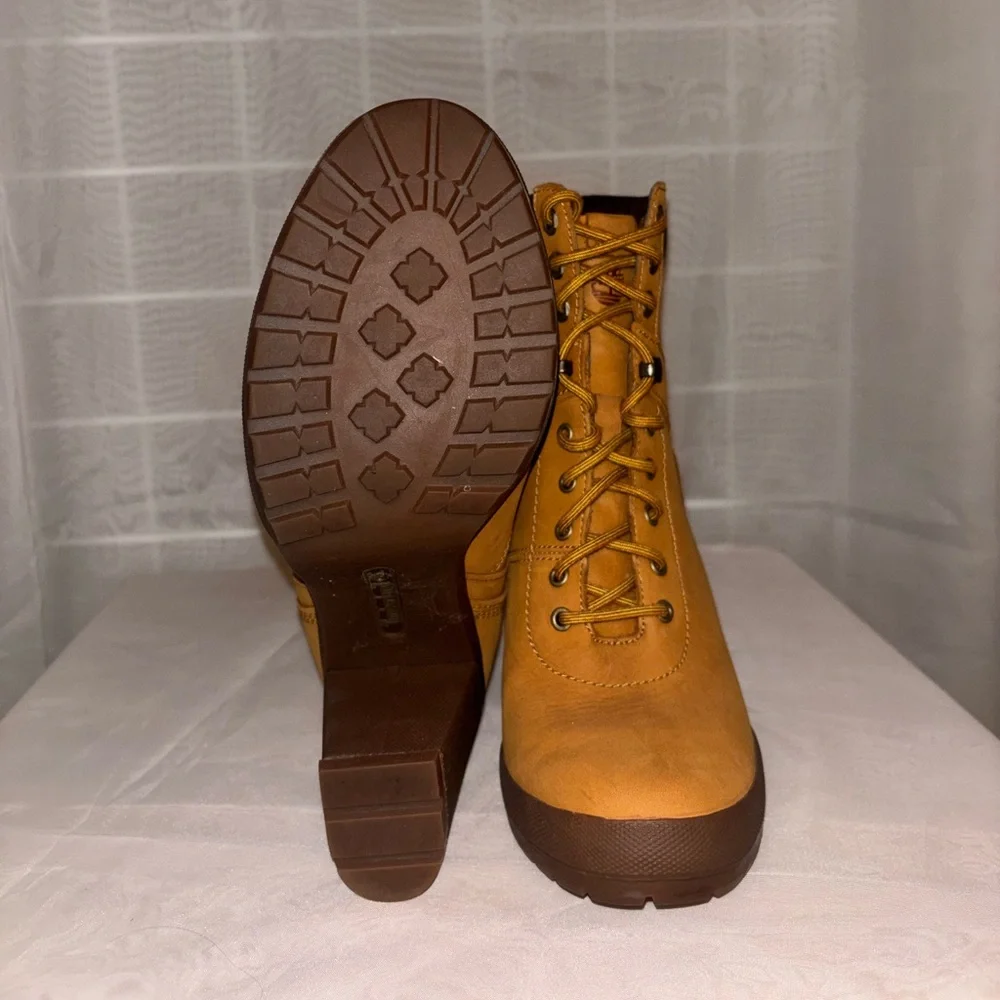 Timberland Women's Brown and Tan Heeled Boots